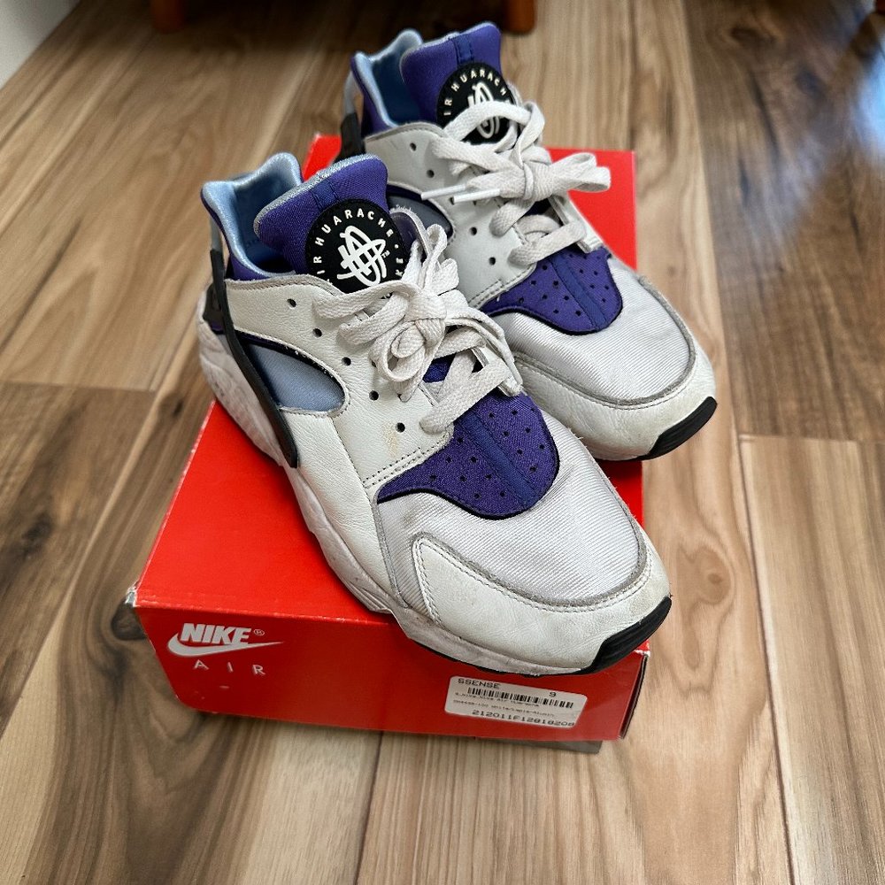 Nike Air Huarache - Size 9 - White/Lapis Alumin